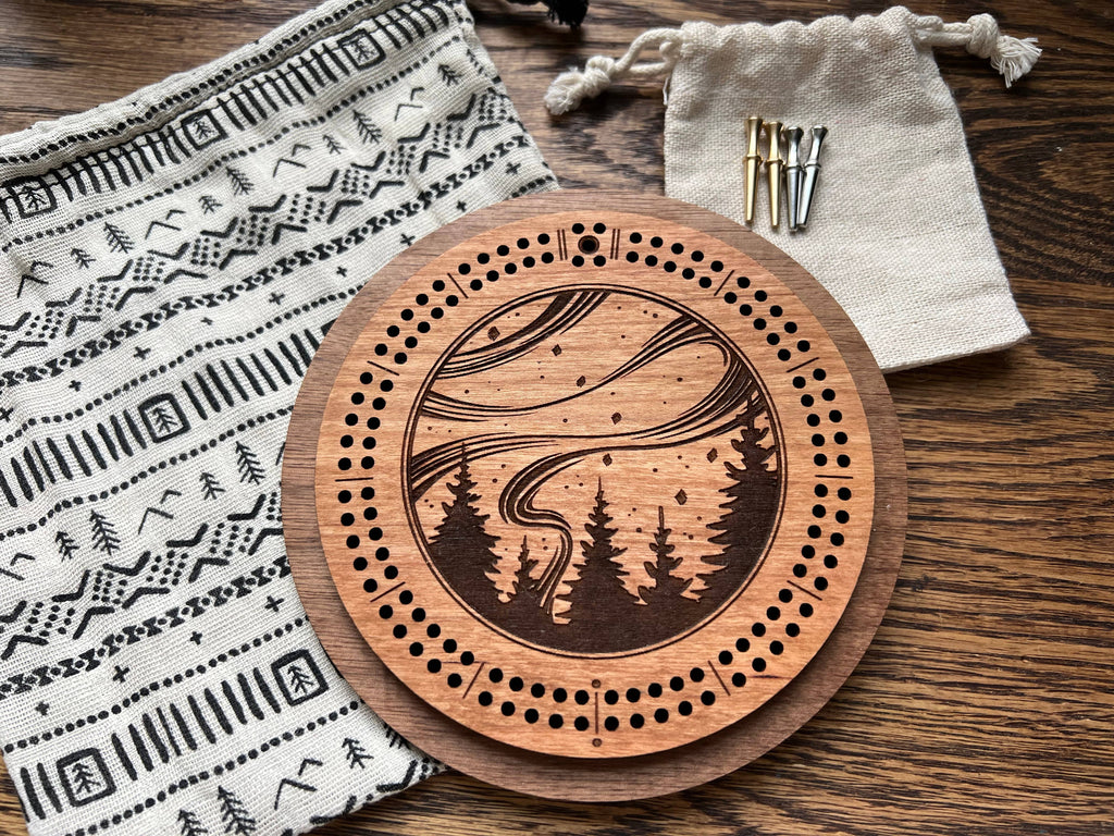 Northern Lights Cribbage Board with Drawstring Bag - Navy Emerald